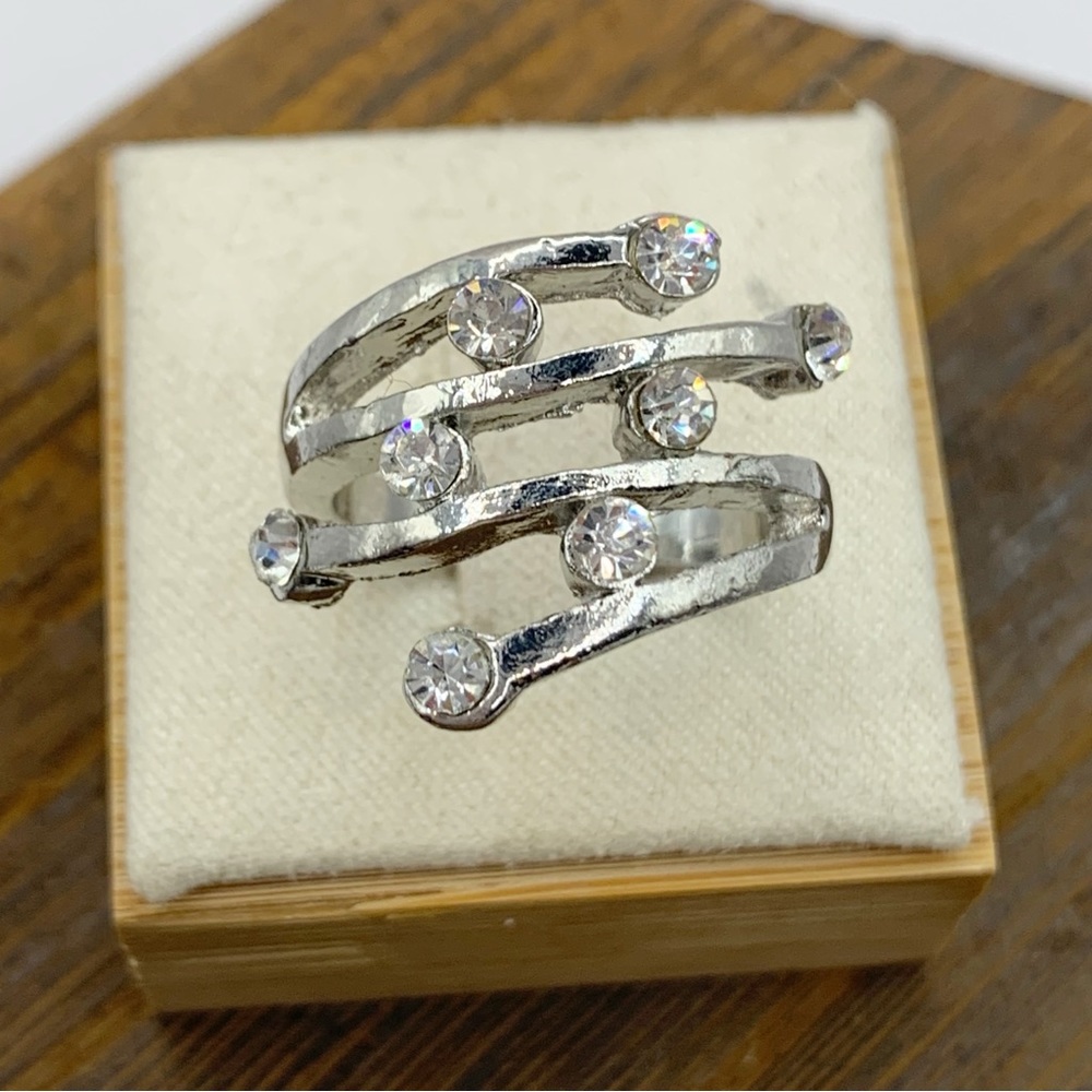 NEW sparkling cocktail ring scattered rhinestone bypass setting sz 7.5